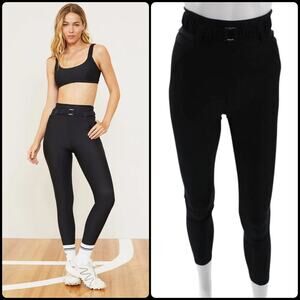 Alo Yoga Airlift High-Waist 7/8 Charmer Legging Black XS Belt Pocket Sleek